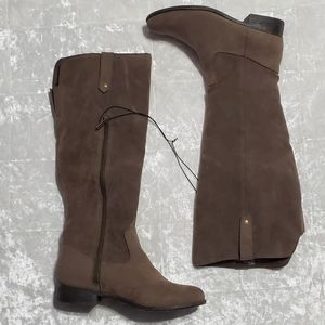 American Eagle Outfitters Brown Suede Boots